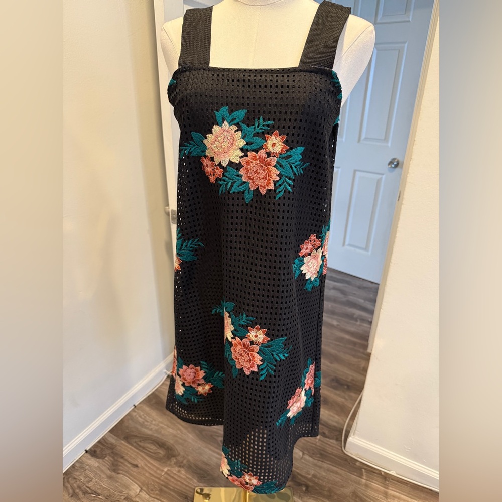 ZARA Trafaluc Black Mesh Embroidered Floral Mini Dress (Size S)